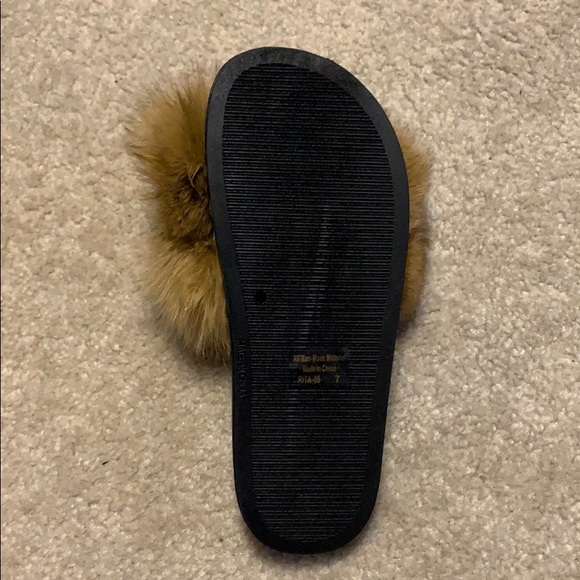 Fur Slides - Picture 4 of 5